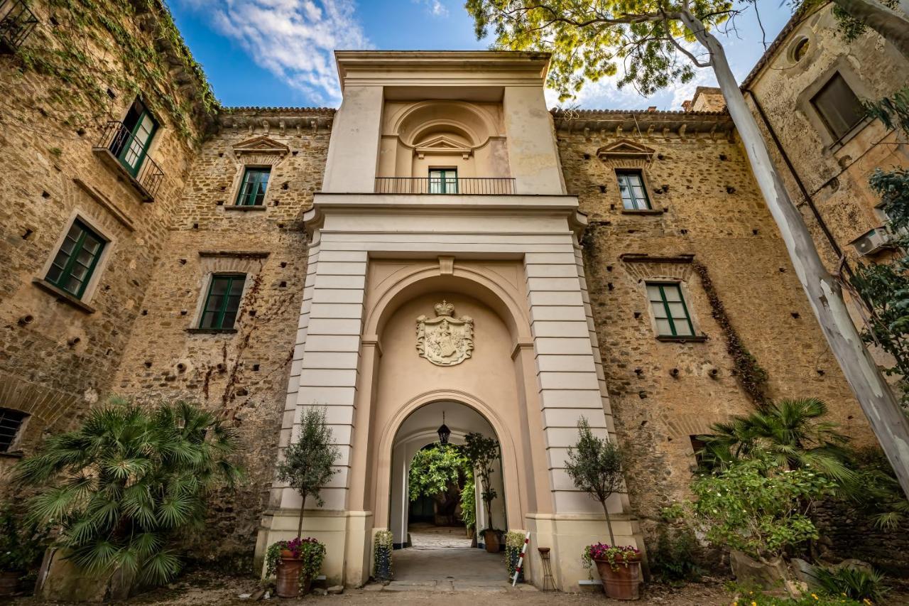 Palazzo Belmonte Hotel Santa Maria di Castellabate Exterior photo