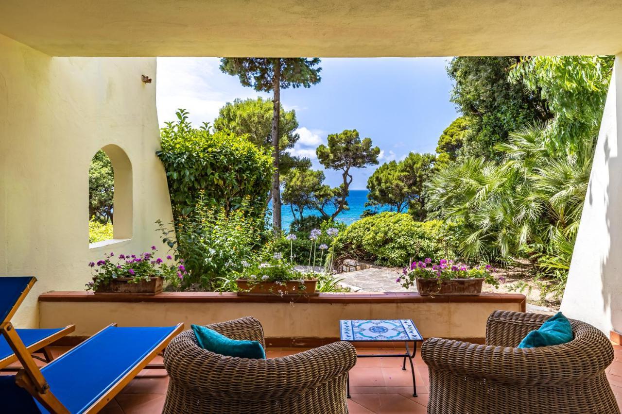 Palazzo Belmonte Hotel Santa Maria di Castellabate Exterior photo