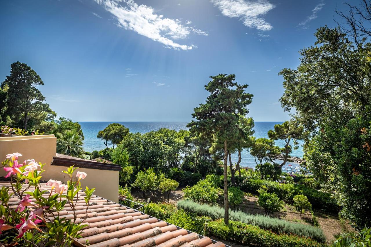 Palazzo Belmonte Hotel Santa Maria di Castellabate Exterior photo