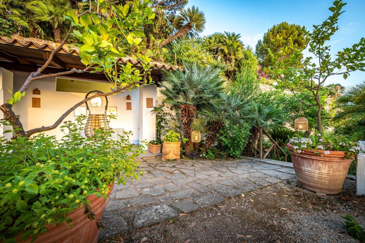Palazzo Belmonte Hotel Santa Maria di Castellabate Exterior photo