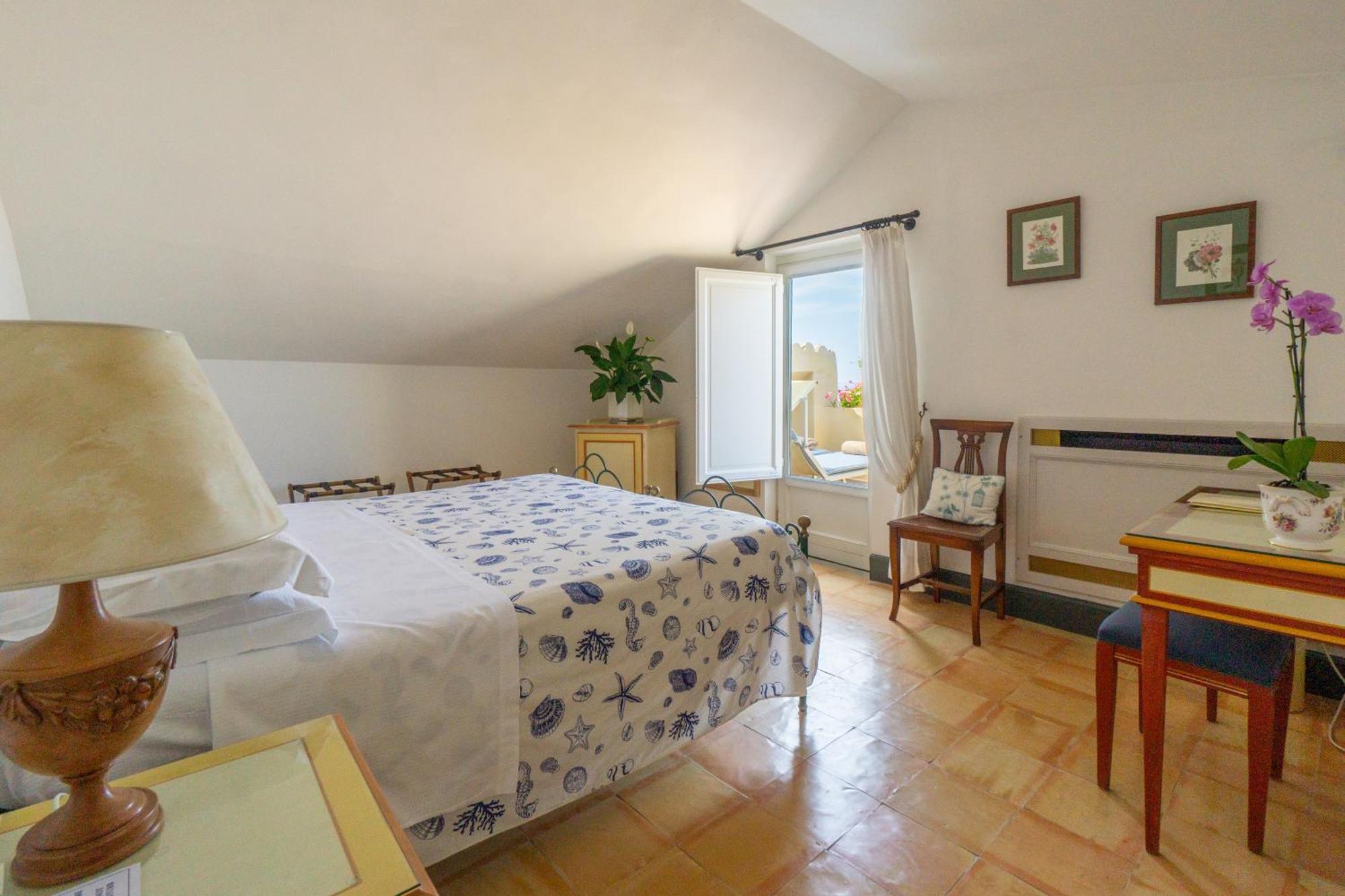 Palazzo Belmonte Hotel Santa Maria di Castellabate Exterior photo