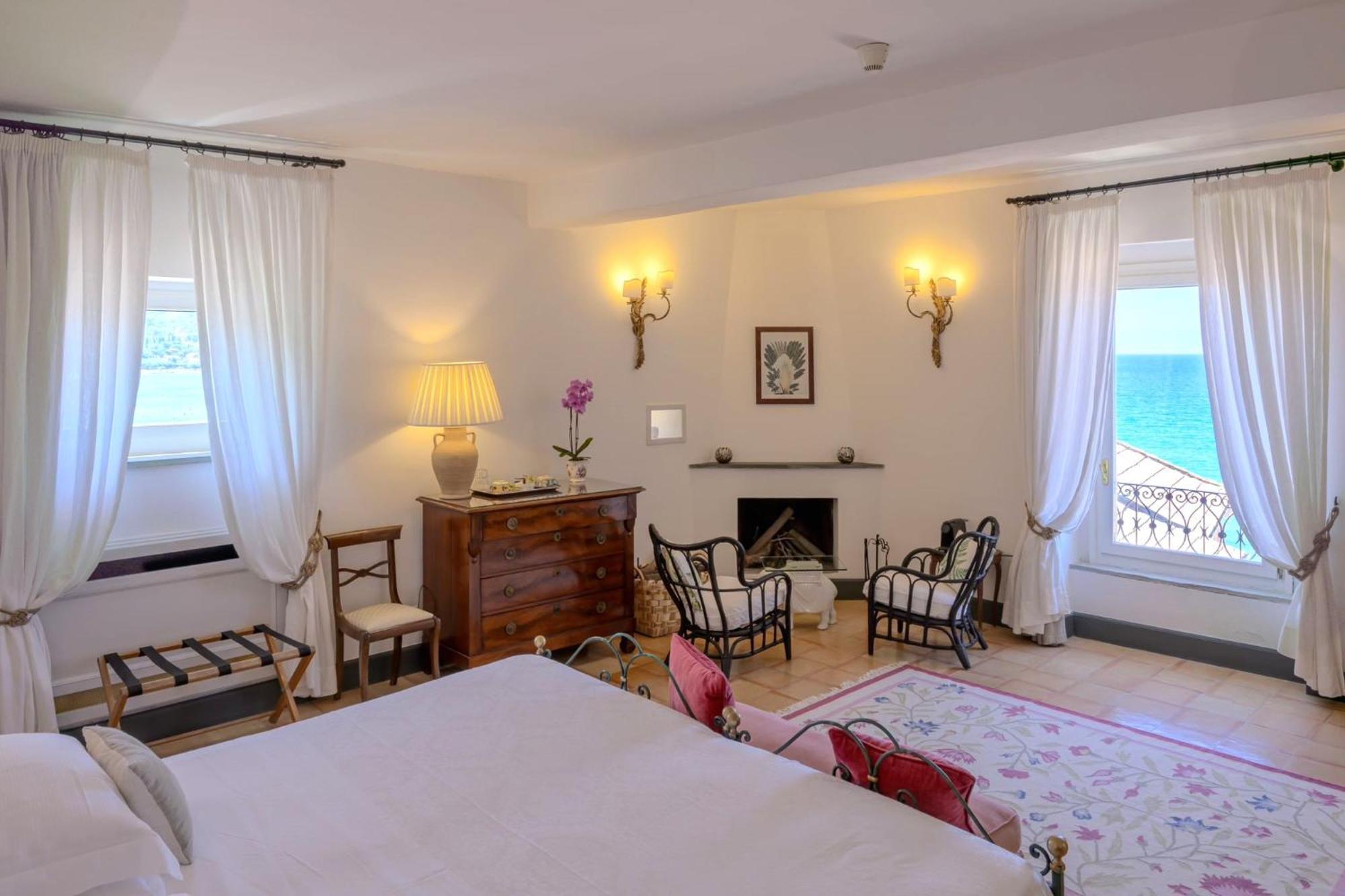 Palazzo Belmonte Hotel Santa Maria di Castellabate Exterior photo
